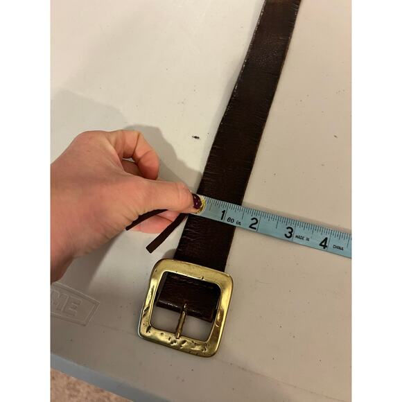 90s Brown Distressed Look Genuine Leather Square Gold Buckle Belt Size Medium main image 10